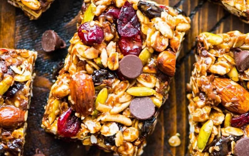 Grundrezept für vegane No-Bake-Energieriegel